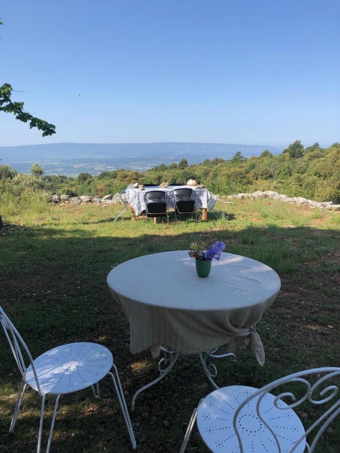 Hotel Le Jas Des Aiguiers Saint-Saturnin-lès-Apt Esterno foto