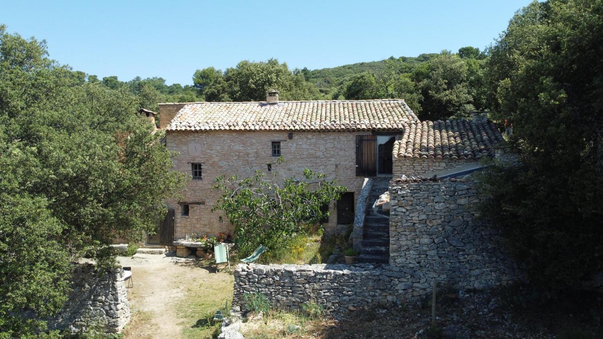 Hotel Le Jas Des Aiguiers Saint-Saturnin-lès-Apt Esterno foto
